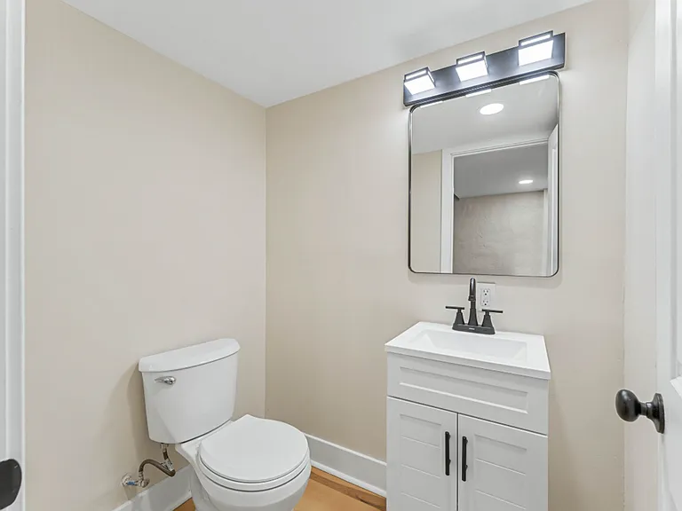 2066 Eastburn Ave — Photo 24