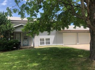 2125 10th Street Pl, Coralville, IA 52241