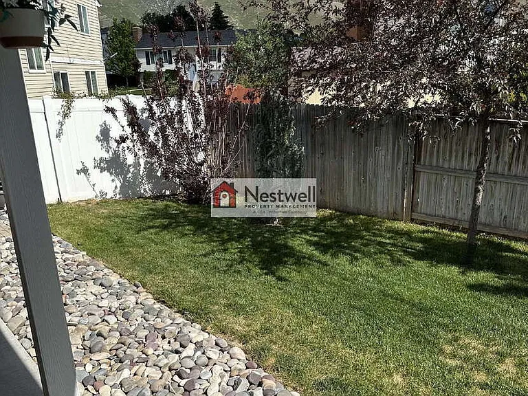 1236 E Cedar Ridge Rd — Photo 32