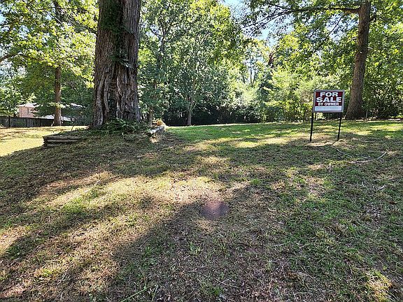 5th image of 5909 Elizabeth Dr