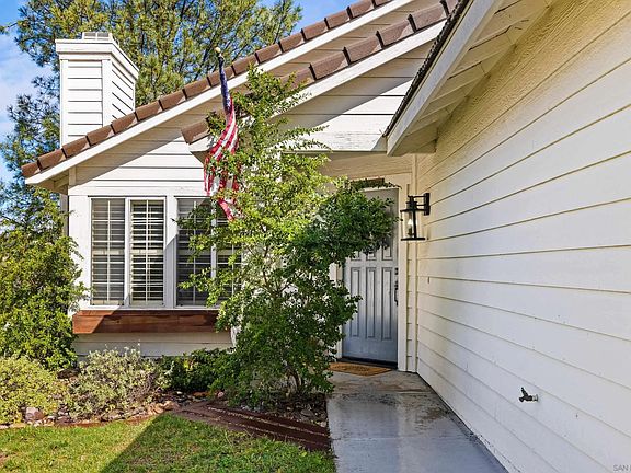 3rd image of 2478 Hialeah Ln