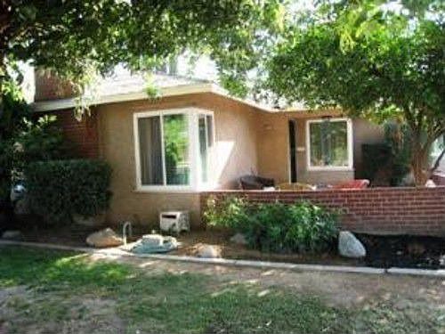 4th image of 2710 N Fruit Ave