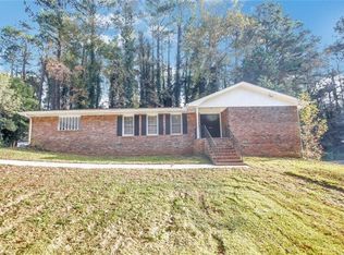 1148 Wheatley Dr, Lilburn, GA 30047