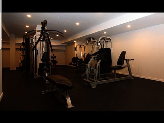 2nd image of 482 Franklin Ave #7J