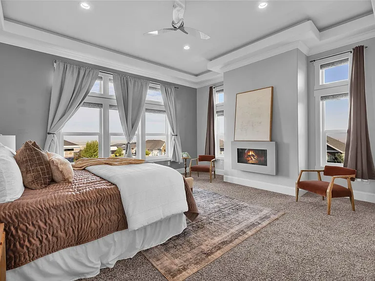 910 S Pace Pl — Photo 19