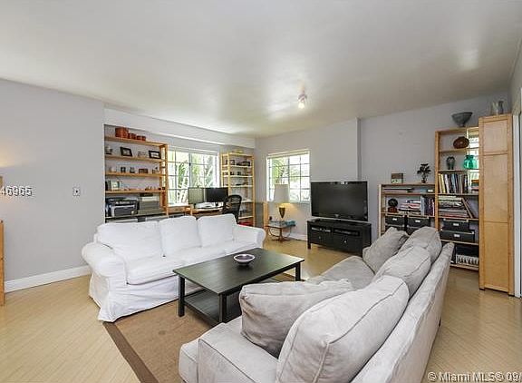 2nd image of 1045 Meridian Ave APT 2