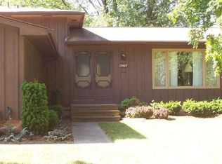 13465 Park Dr, Brookpark, OH 44142