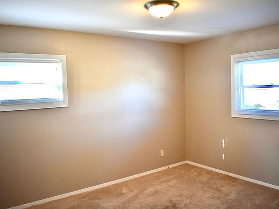 3rd image of 2225 Helsley Ave