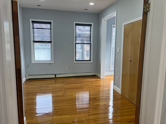 3rd image of 757 Communipaw Ave Floor 2