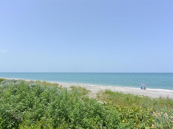 4th image of 630 Ocean Dr APT 412