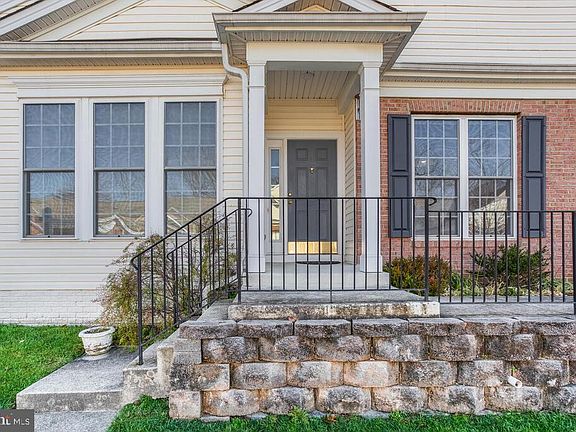 4th image of 1501 Sapphire Ct #1