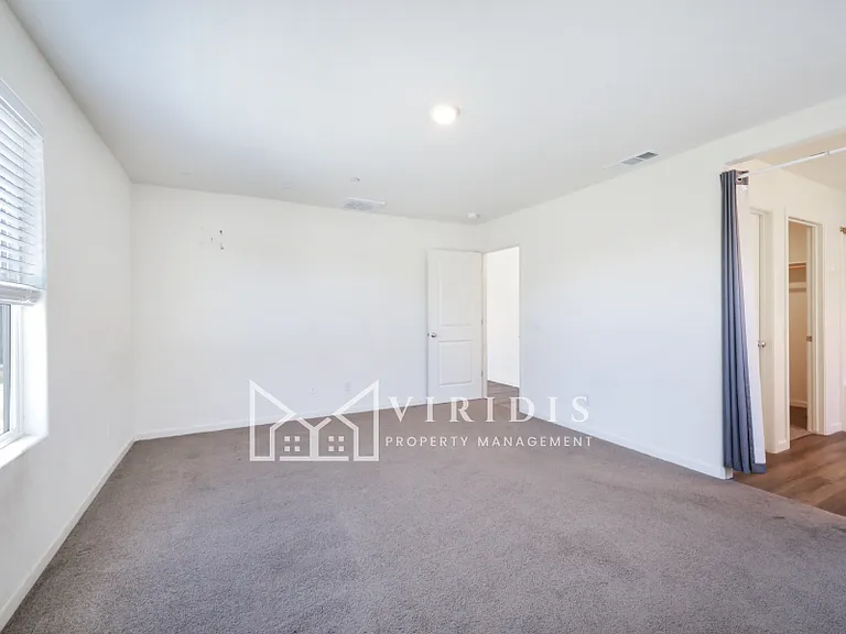 5917 Vespucci Ave — Photo 11