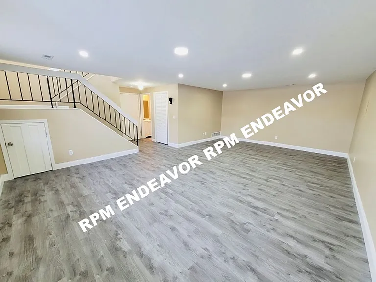 2029 Kentmore Ln — Photo 17