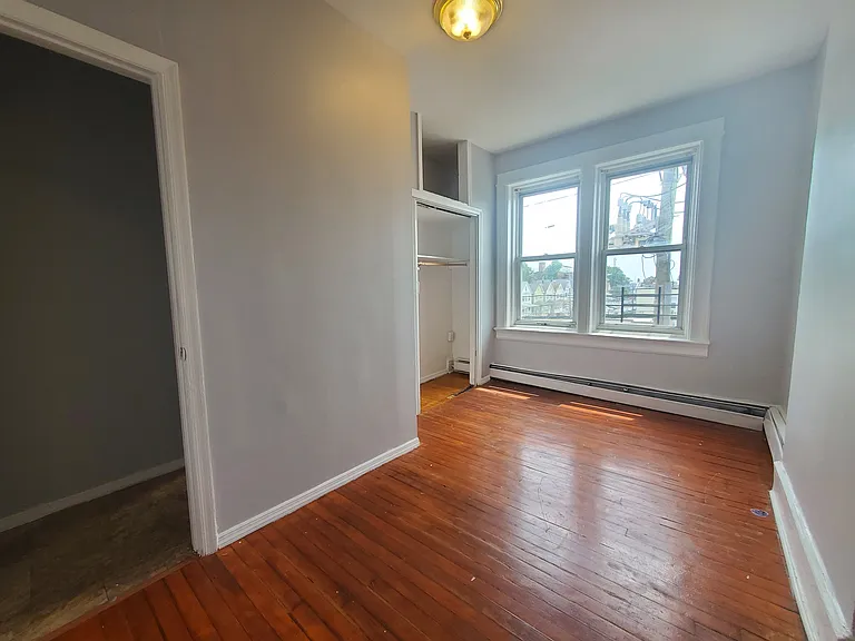 695 Kennedy Blvd #3 — Photo 4