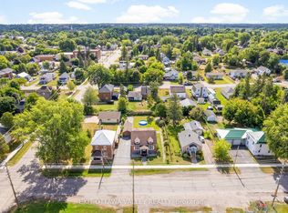 329 3rd Ave, Pembroke, ON K8A5G5