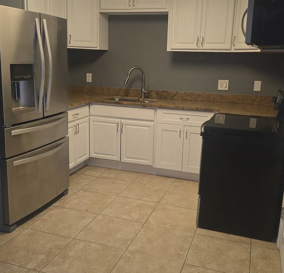 3 bed, 1250 sqft, $1,800 — Photo 4