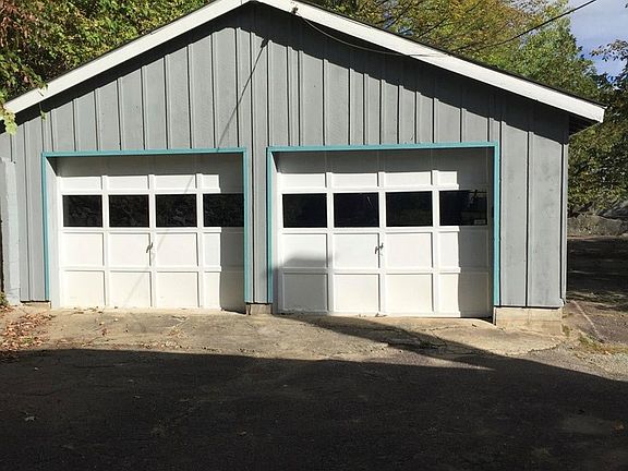 3rd image of 25 Dane Ln