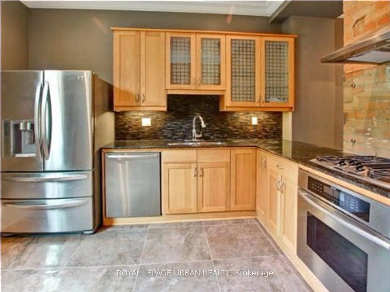 3 bed, $4,600 — Photo 3