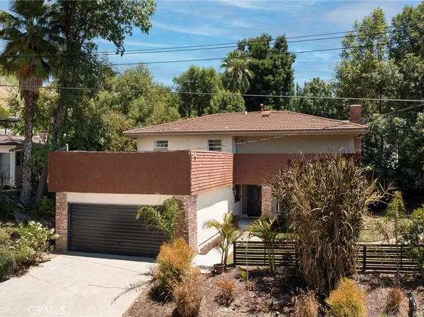 22666 Cavalier St, Woodland Hills, CA 91364