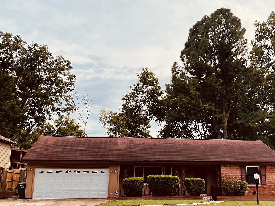 1st image of 731 Parkdale Dr