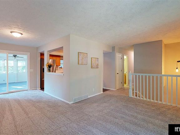 3rd image of 6729 S 139th Avenue Cir