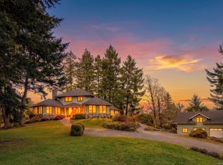240 Viaduct Ave W, Saanich, BC V9E 2B6