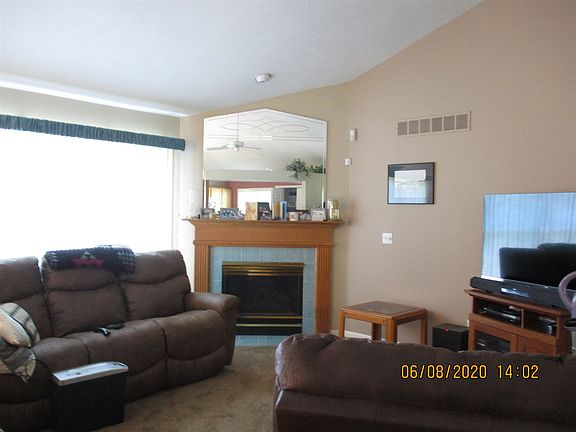 5th image of 23091 Montrose Park Dr S
