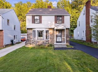 1207 Haselton Rd, Cleveland Heights, OH 44121