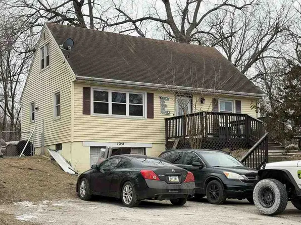 2931 E Aurora Ave, Des Moines, IA 50317