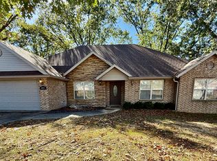 305 Meadows Ct, Pea Ridge, AR 72751