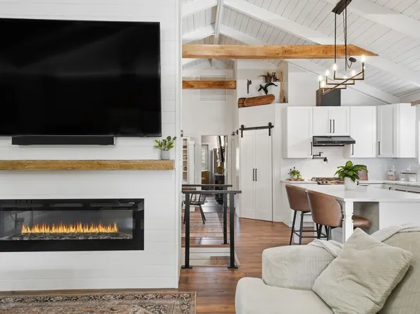 20066 Dawn Rdg, Jackson, CA 95642