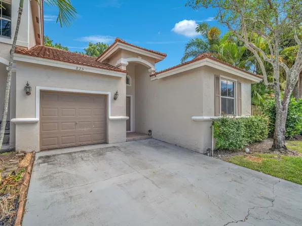 825 NW 132nd Ave, Pembroke Pines, FL 33028