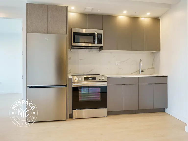 1499 Bedford Ave #9P — Photo 2