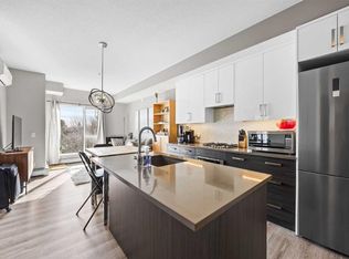 1521 N 26th Ave SW #204, Calgary, AB T2T1C4