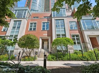 417 E North Water St, Chicago, IL 60611