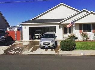 135 Bishop Rd, Aumsville, OR 97325