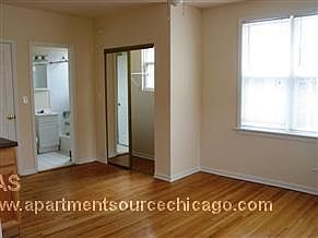 2nd image of 914 W Dakin St APT 310