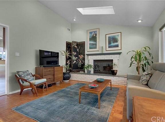 4th image of 90 Piedmont Pl