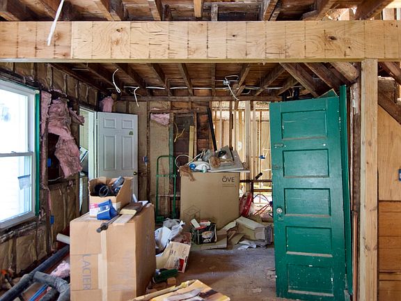 3rd image of 193 Sheridan St