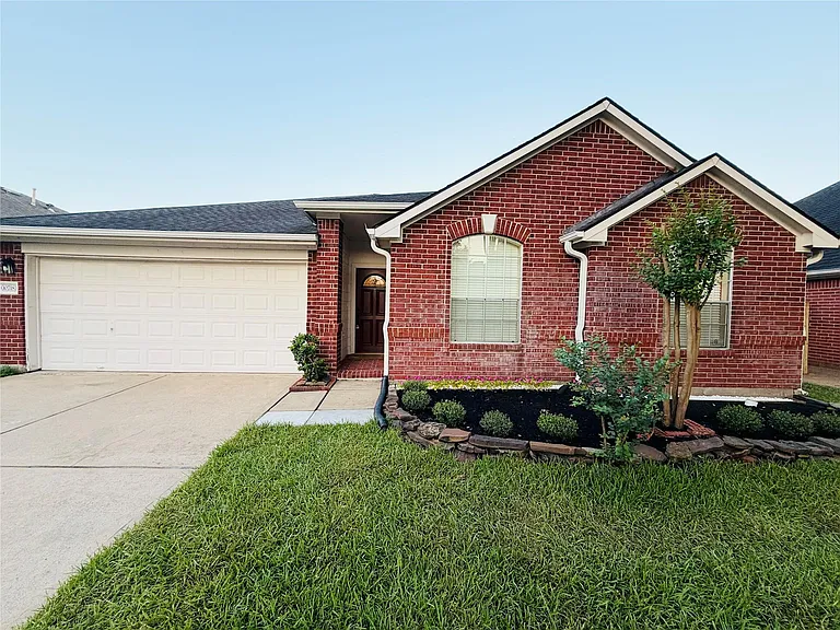 10718 Lonesome Dove Trl — Photo 1