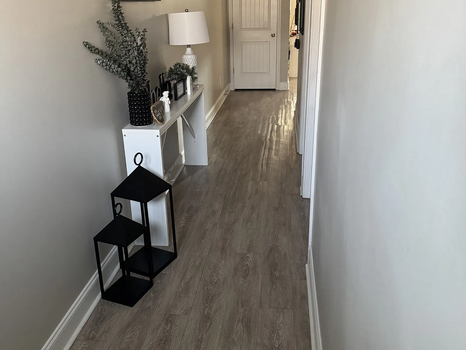 3 bed, 3.0 bath, 1400 sqft, $1,300 — Photo 3