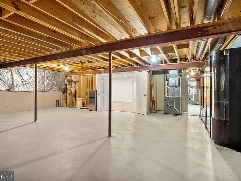 13647 S Springs Dr — Photo 56