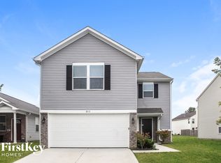 8111 Grove Berry Dr, Indianapolis, IN 46239
