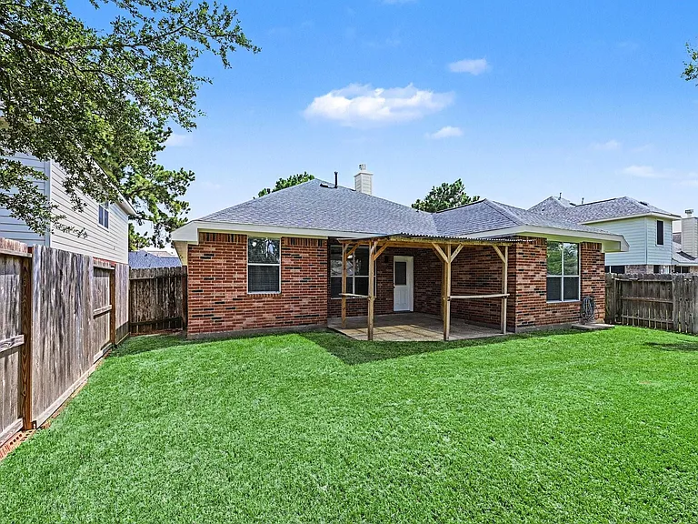 18314 Manorcliff Ln — Photo 25