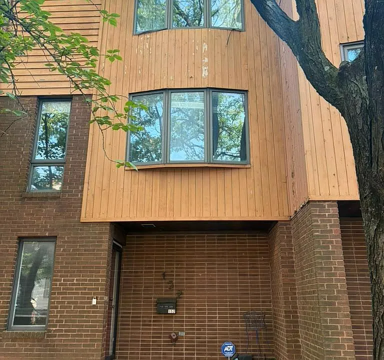 152 George St