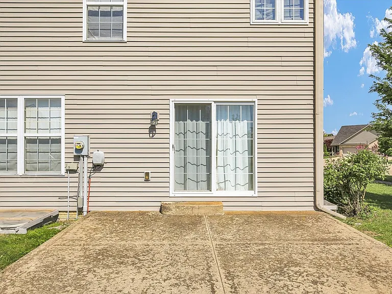 2321 Blanche Ln — Photo 31