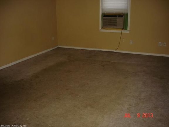 4th image of 40 Normandy Dr