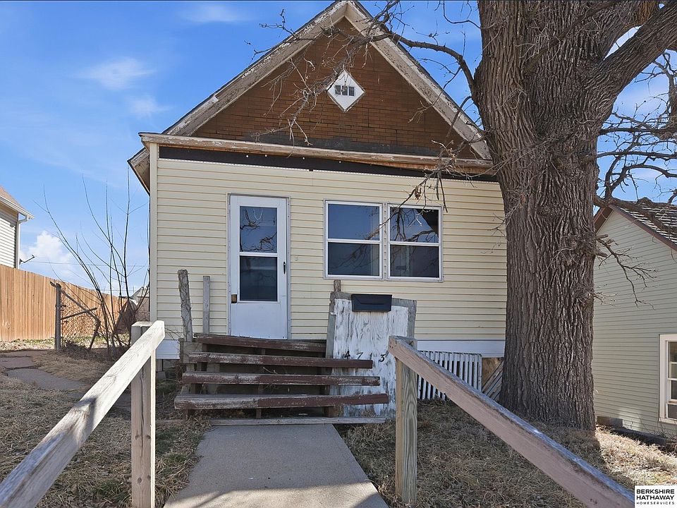 1st image of 4713 S 20th St