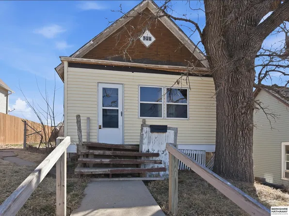 4713 S 20th St, Omaha, NE 68107