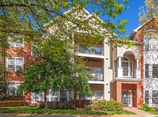 4137 Fountainside Ln UNIT B202, Fairfax, VA 22030